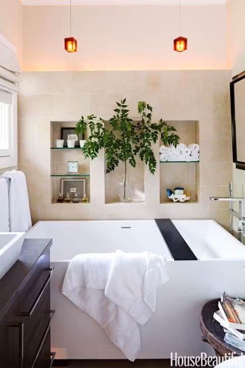 Hô biến phòng tắm chật hẹp thành spa sang chảnh theo những cách bạn không thể ngờ