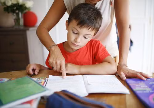 Trẻ có tính cách thờ ơ thường chậm chạp.