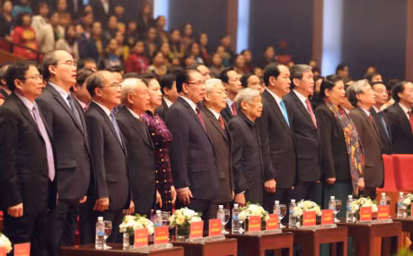 Ban hung ca mua Dong bat tu - Anh 1