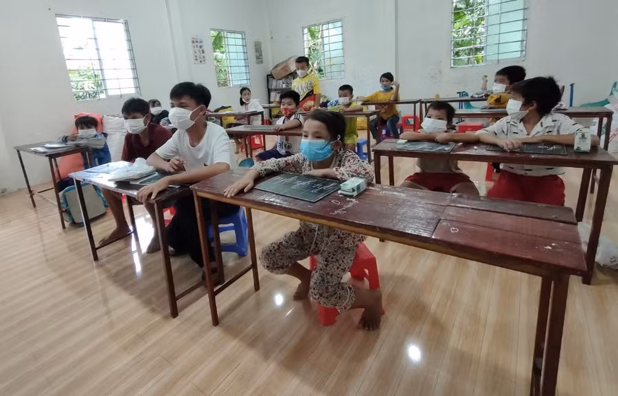 Giờ học của lớp tình thương.
