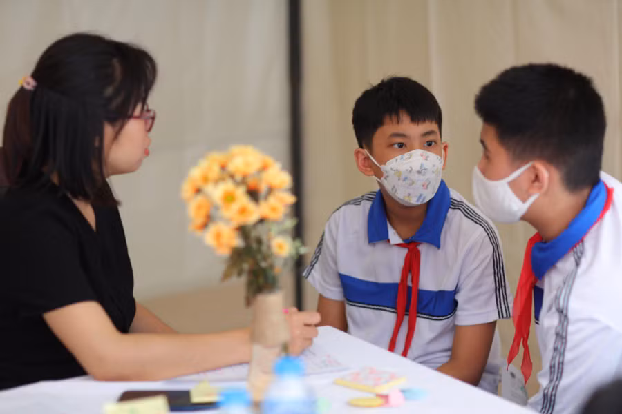 Học sinh rất cần những tư vấn tâm lý có chuyên môn.
