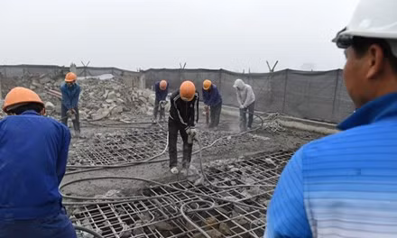 Sở Xây dựng đề nghị khẩn trương phá dỡ tòa nhà 8B Lê Trực - Ảnh 1 Sở Xây dựng đề nghị khẩn trương phá dỡ tòa nhà 8B Lê Trực - Ảnh 1