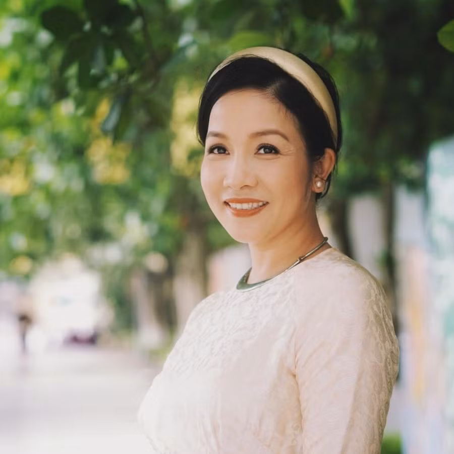 Diva Mỹ Linh.