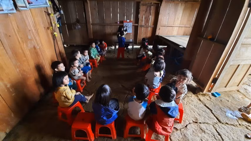 Một số địa phương miền núi ở Quảng Nam phải hợp đồng GV đào tạo dạy tiểu học để đứng lớp mầm non.