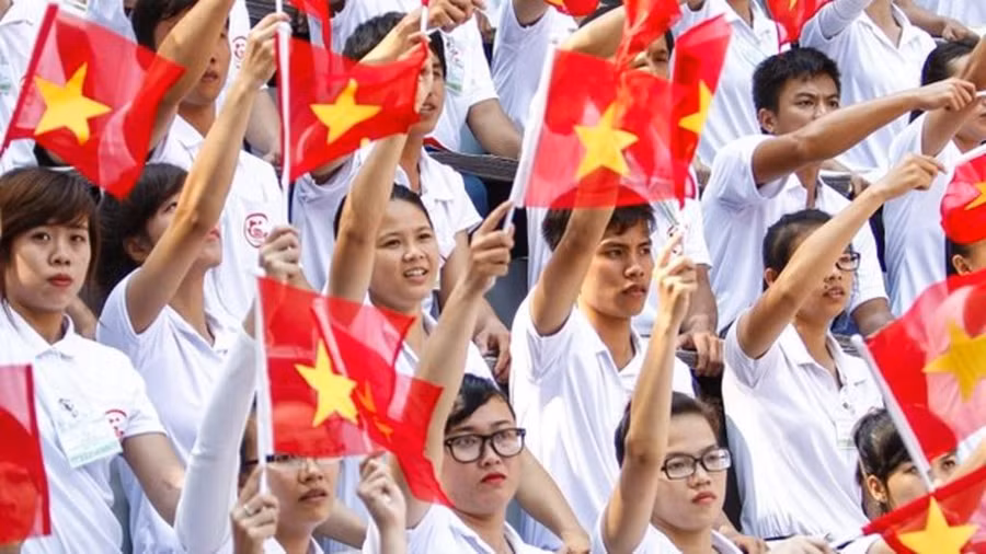 Chú trọng động viên, khen thưởng, tạo động lực cho nhà giáo
