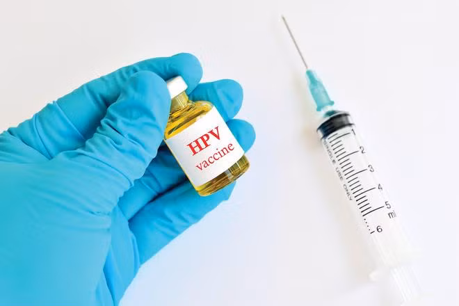 Tiêm phòng ngừa ung thư cổ tử cung: những thông tin nhất định con gái phải biết ảnh 2