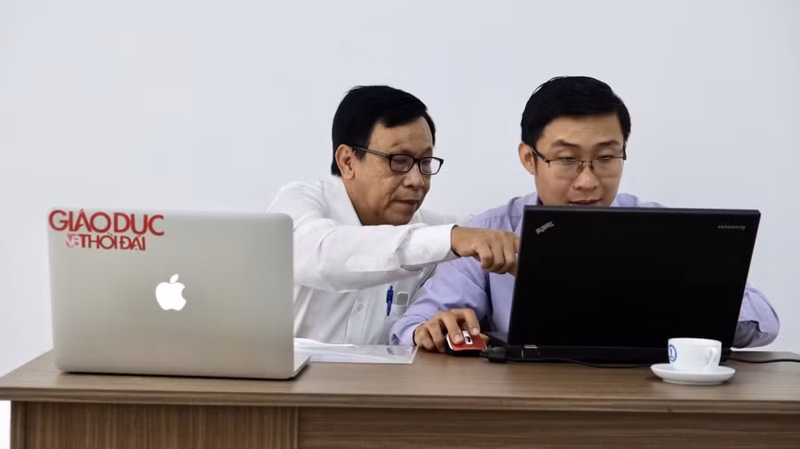 Ông Nguyễn Hữu Nhân trả lời câu hỏi độc giả.