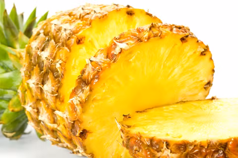 Dứa có đủ các chất chống oxy hóa, giúp bạn chiến đấu chống lại các gốc tự do.