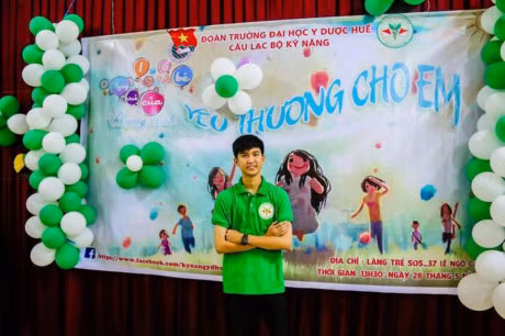 Nam sinh dien trai truong Y dot nhien liet nua nguoi vi can benh quai ac - Anh 3