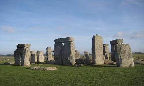 Bãi đá cổ Stonehenge trên đồng bằng Salisbury, Anh. Ảnh: Wikimedia Commons. VNE-Stonehenge-1-7963-1443521921.jpg