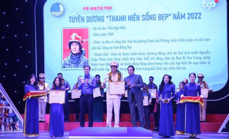 Đại úy Thái Ngô Hiếu. Đại úy Thái Ngô Hiếu.