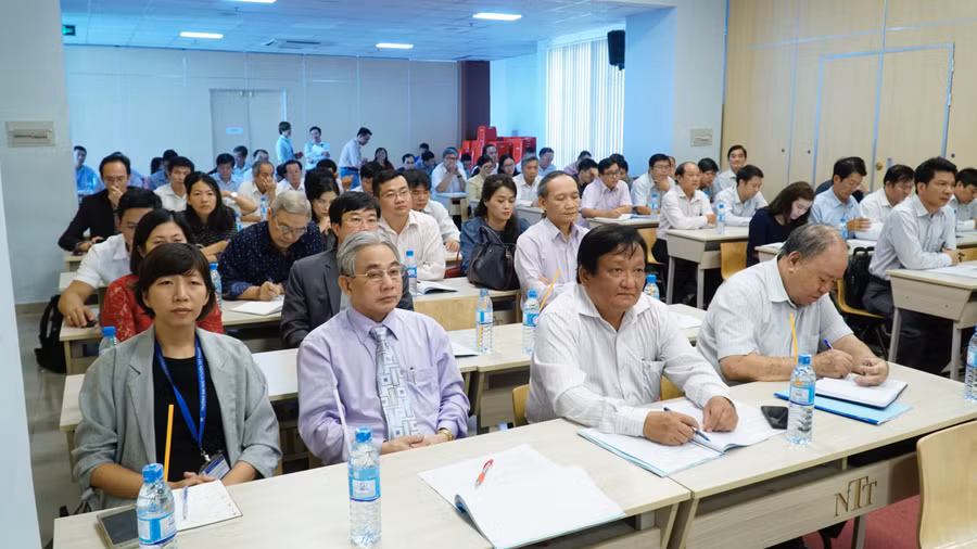 Các đại biểu tham dự hội nghị