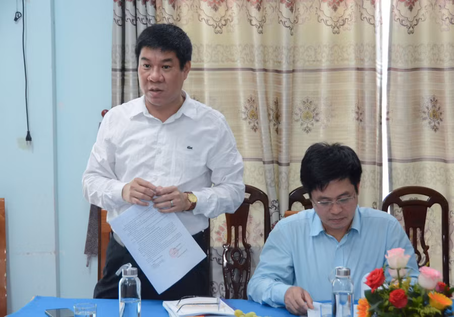 Ông Huỳnh Văn Chương, Cục trưởng Cục Quản lý chất lượng (Bộ GD&amp;ĐT) phát biểu tại buổi làm việc.