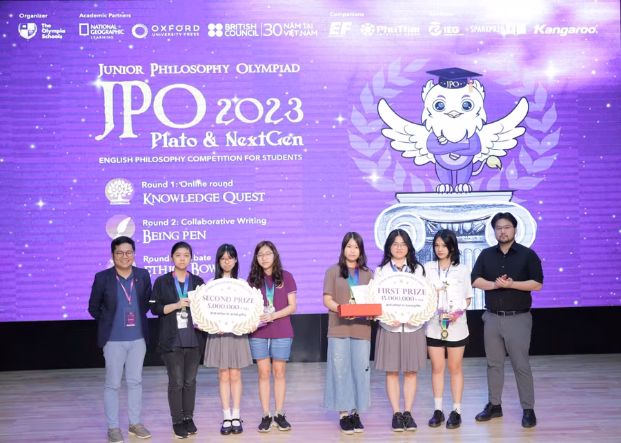 Hai đội giành nhất, nhì JPO 2023 (bảng Olympia dành cho học sinh lớp 7 - 9).