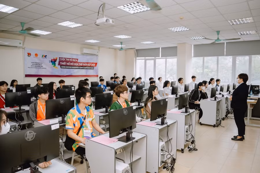 Các thí sinh tham gia cuộc thi. Các thí sinh tham gia cuộc thi.