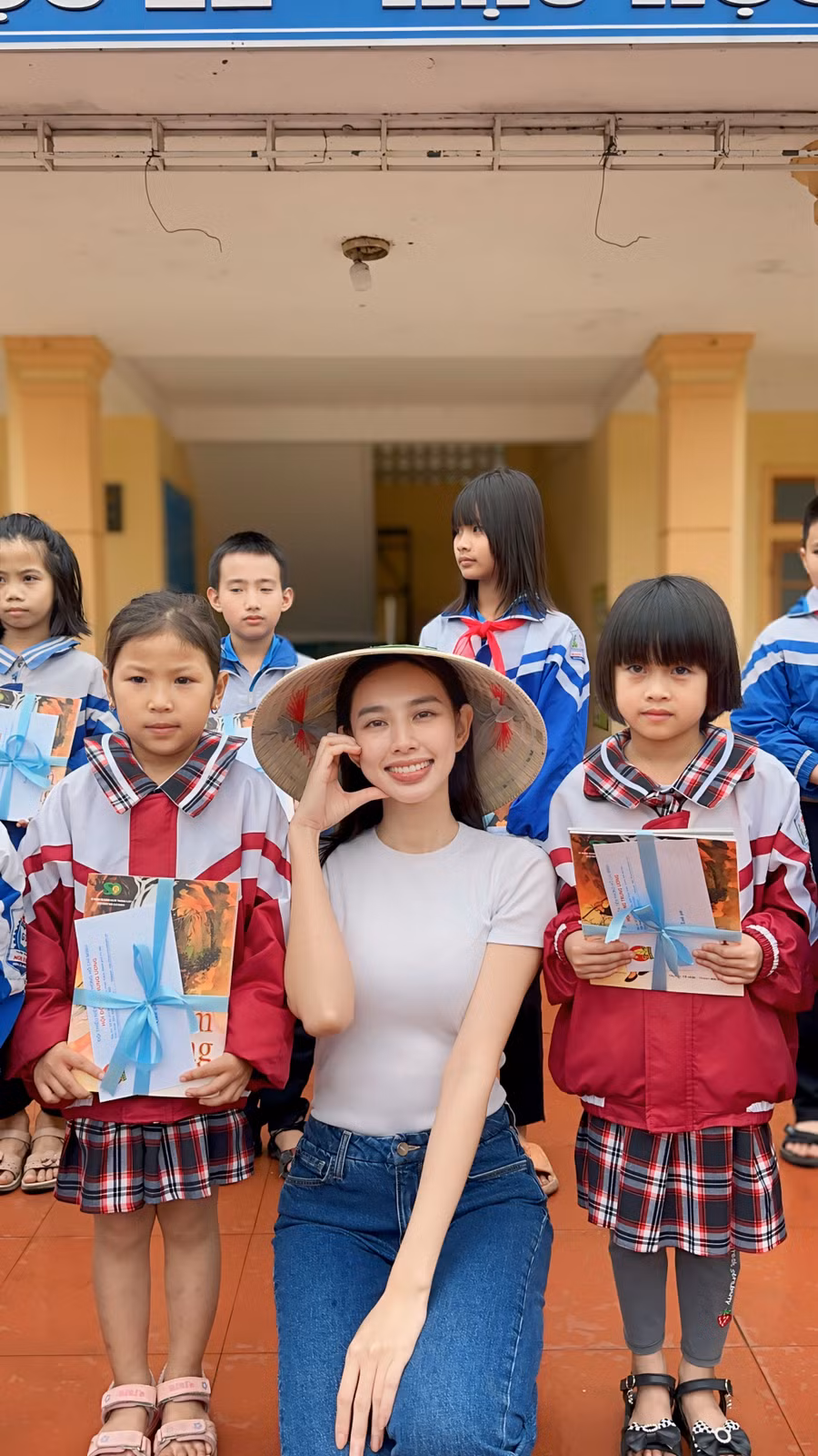 Hoa hậu Thùy Tiên mang 'khu vui chơi' đến bệnh nhi khắp cả nước ảnh 3 Hoa hậu Thùy Tiên mang 'khu vui chơi' đến bệnh nhi khắp cả nước ảnh 3