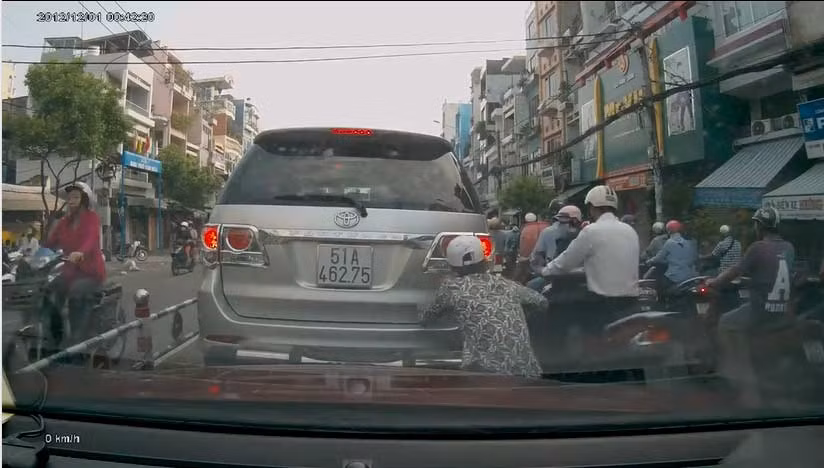 trộm xe, ô tô, Sài Gòn, logo, biển số, ăn cắp, trộm-xe, ô-tô, Sài-Gòn, logo, biển-số, ăn-cắp,