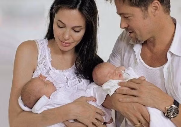 Angelina Jolie – Brad Pitt.