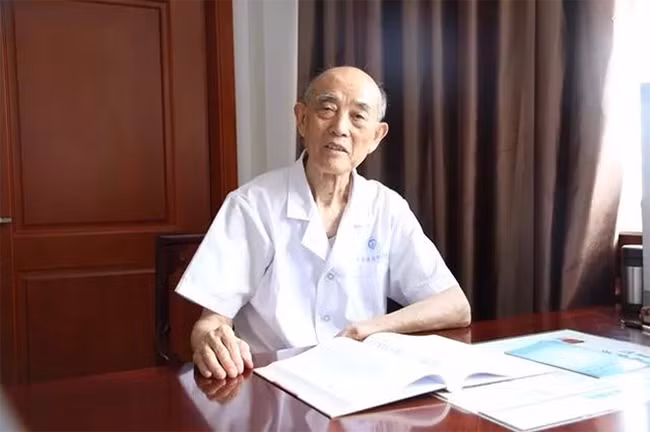 Danh y “bàn tay vàng” hướng dẫn cách mát xa, xoa bóp nổi tiếng: Người bệnh có thể khỏe lại