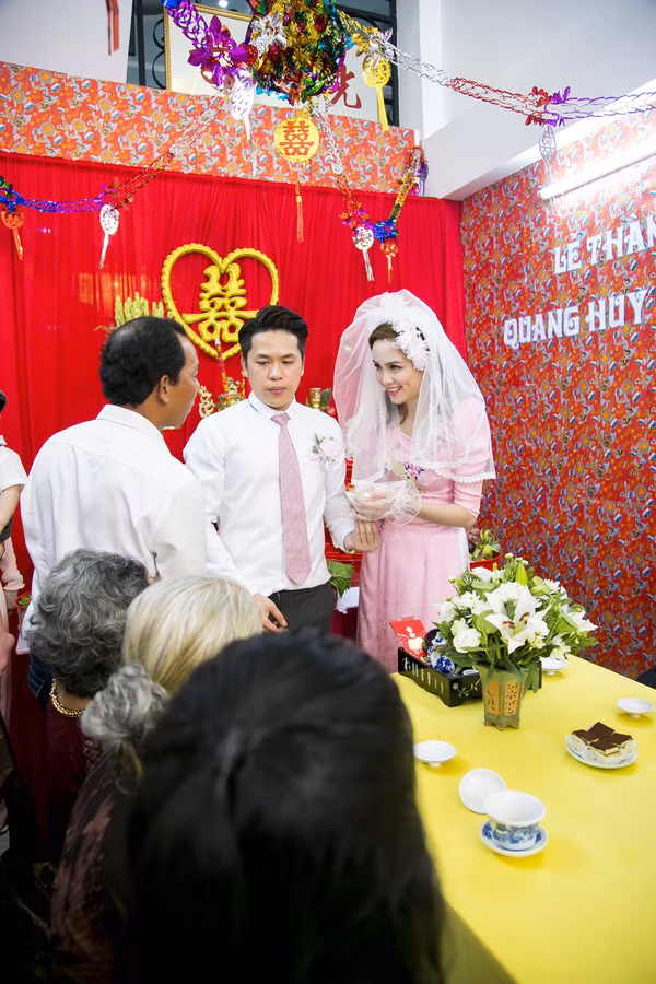 Những hình ảnh đẹp nhất trong đám cưới Hoa hậu Diễm Hương ảnh 7 Những hình ảnh đẹp nhất trong đám cưới Hoa hậu Diễm Hương