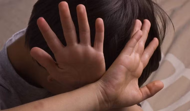 Phụ huynh không nên chỉ trích khi trẻ đang xúc động. Ảnh minh họa. Phụ huynh không nên chỉ trích khi trẻ đang xúc động. Ảnh minh họa.