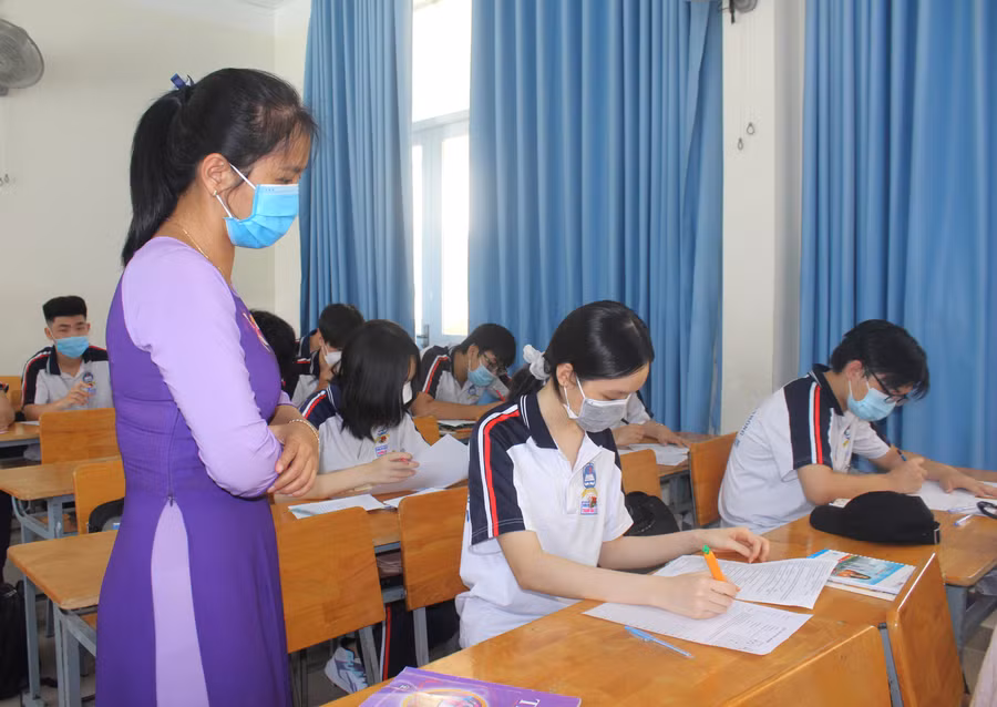 Cô trò Trường THPT Trần Nguyên Hãn (TP Vũng Tàu) trong một tiết học. Ảnh: INT