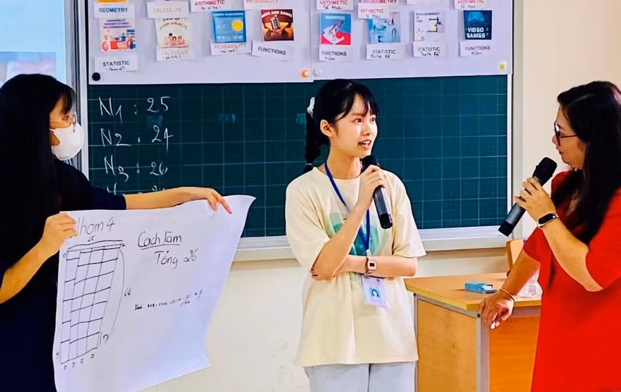 Sinh viên Trường Đại học Sư phạm (Đại học Thái Nguyên) trong giờ rèn luyện nghiệp vụ sư phạm. Ảnh: NTCC