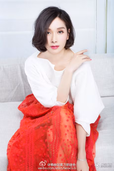 Tinh duyen lan dan cua Hoa hau tung bi danh ghen o nha hang - Anh 3