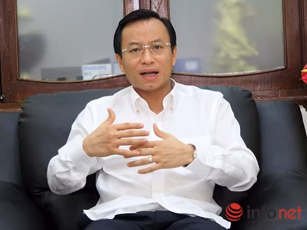 Tân Bí thư Thành ủy Đà Nẵng Nguyễn Xuân Anh trả lời phỏng vấn báo Infonet (Ảnh: HC)