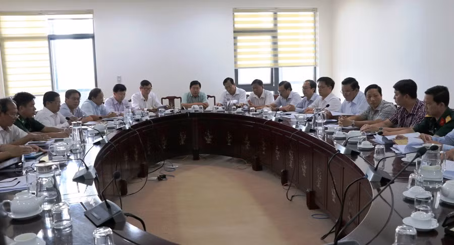 Tỉnh Cà Mau họp triển khai các kế hoạch phòng, chống dịch bệnh do virus Corona gây ra.