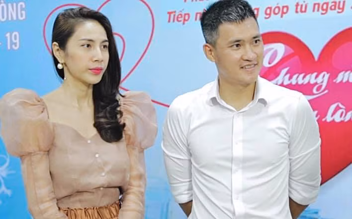 Vợ chồng Công Vinh – Thủy Tiên.
