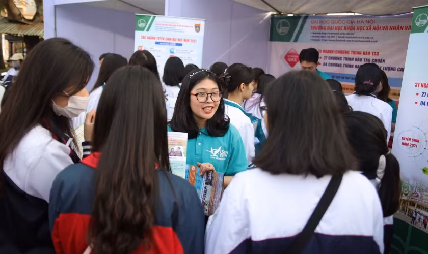 Tư vấn tuyển sinh cần chung thực và gắn với thực tiễn đào tạo. Ảnh minh họa