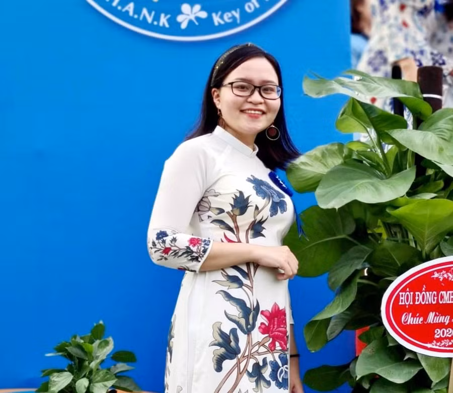 Cô Phạm Thị Việt Chinh