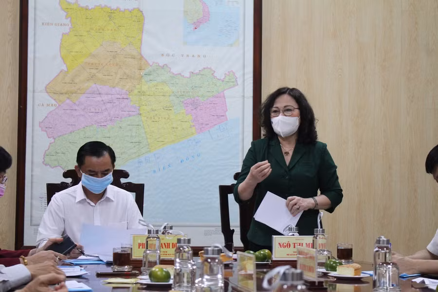 Thứ trưởng Ngô Thị Minh phát biểu tại buổi làm việc.