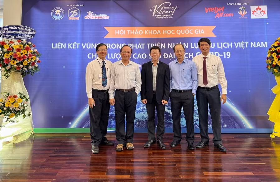 Hội thảo quốc gia “Liên kết vùng trong đào tạo phát triển nguồn nhân lực du lịch Việt Nam chất lượng cao sau đại dịch Covid-19, một trong những hoạt động bên lề của Ngày hội du lịch Thành phố Hồ Chí Minh 2022. Ảnh: Thanh Vũ.