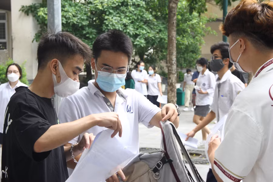 Thí sinh tham dự Kỳ thi tốt nghiệp THPT năm 2022. Ảnh: TG Thí sinh tham dự Kỳ thi tốt nghiệp THPT năm 2022. Ảnh: TG