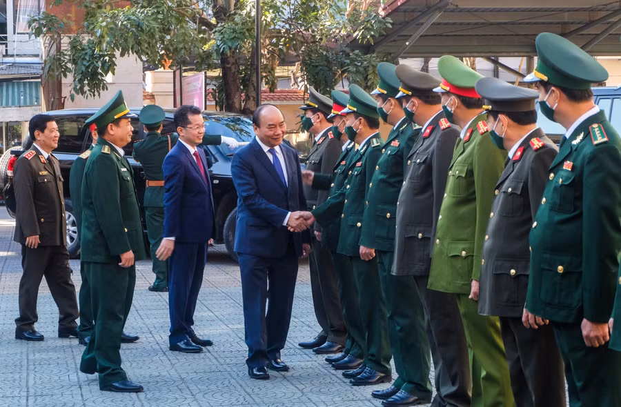 Thủ tướng Chính phủ Nguyễn Xuân Phúc đến thăm và chúc Tết Bộ chỉ huy Bộ đội Biên phòng TP Đà Nẵng.