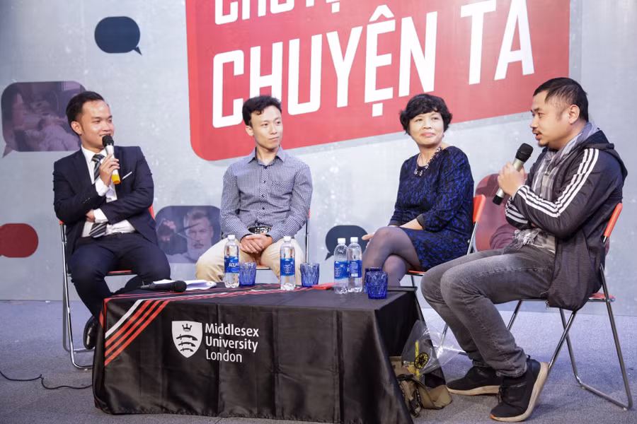 Các diễn giả tham gia talkshow Các diễn giả tham gia talkshow
