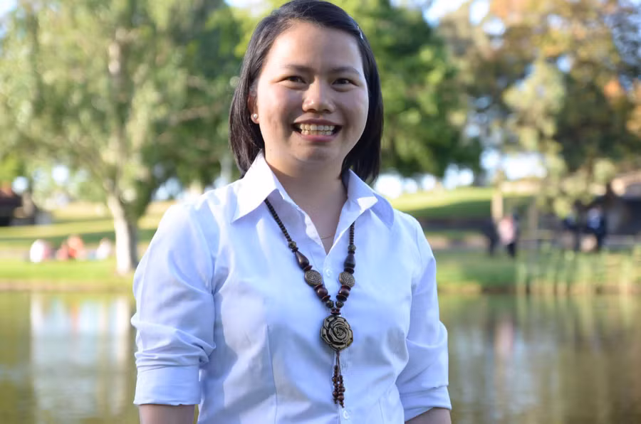Đào Thị Hằng - tác giả bài viết - khi học tập tại Úc
