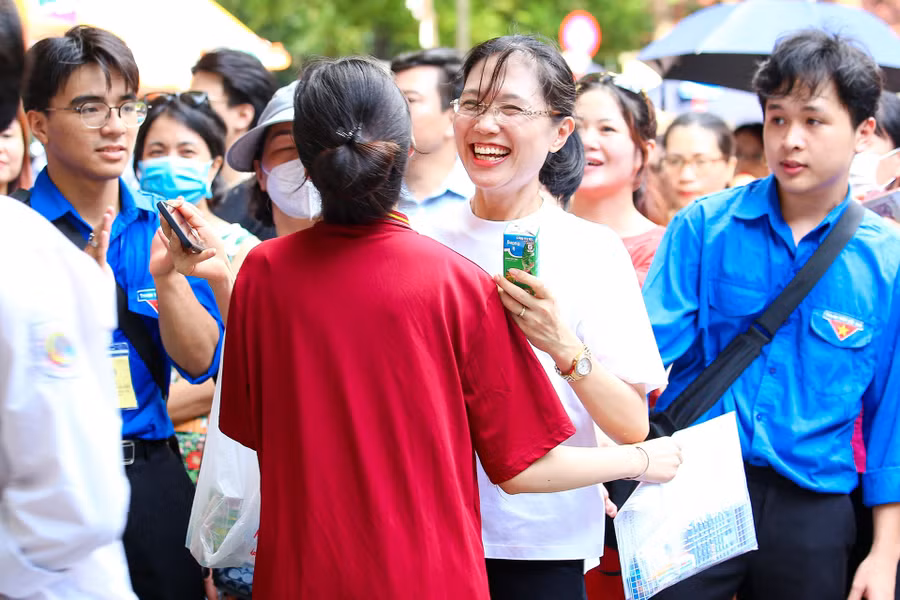 Nụ cười thí sinh sau kết thúc Kỳ thi.