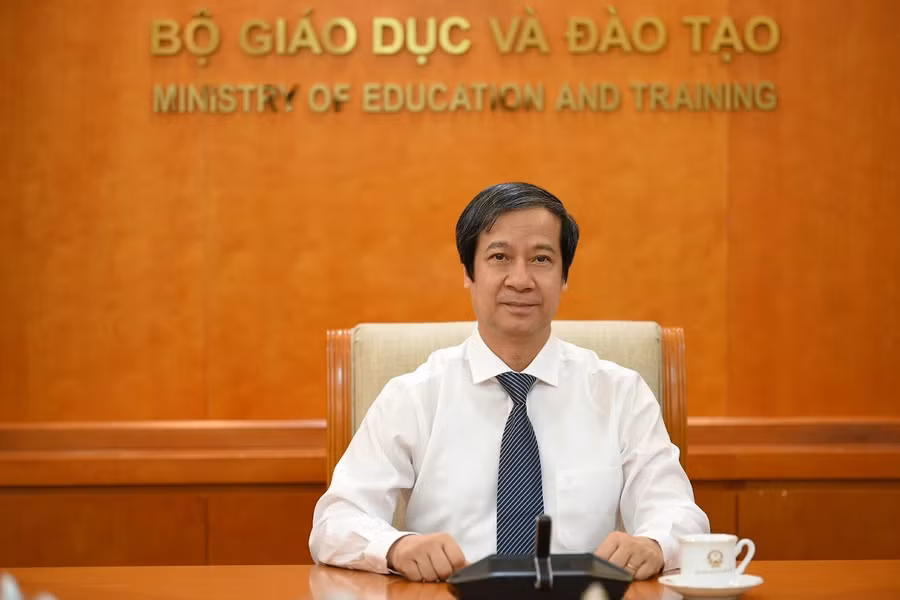 Bộ trưởng Nguyễn Kim Sơn. Bộ trưởng Nguyễn Kim Sơn.