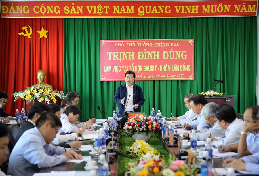 Phó Thủ tướng Trịnh Đình Dũng phát biểu tại buổi làm việc - Ảnh: VGP/Xuân Tuyến