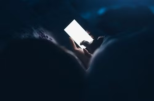 Làn da bạn bị tàn phá như thế nào khi thiếu ngủ?