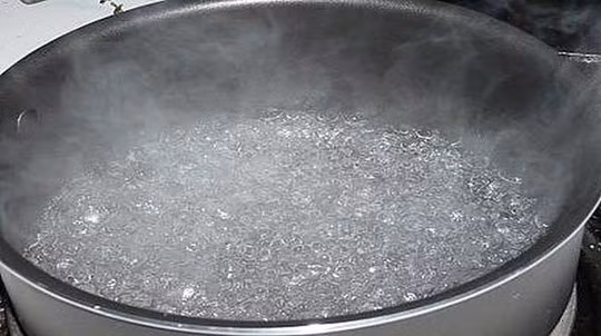 Nhật Bản: Bạo hành con 6 tuổi bằng nước sôi