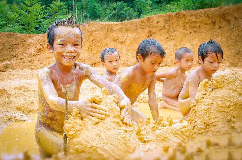 Hè là thời điểm nhiều lo ngại nguy cơ đuối nước trẻ em nhất khi thiếu sự giám sát của người lớn.