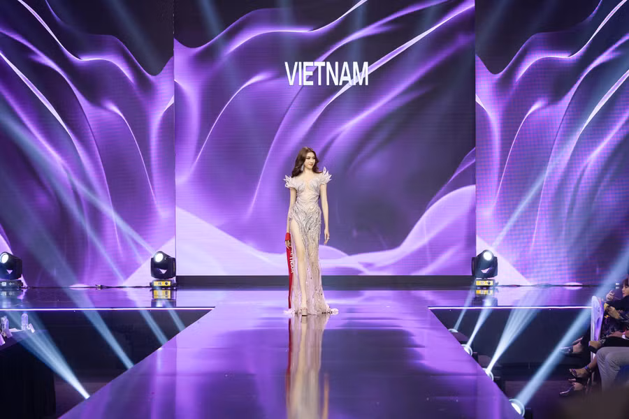 Thanh Thanh Huyền được đánh giá cao tại Miss Charm 2023. Thanh Thanh Huyền được đánh giá cao tại Miss Charm 2023.