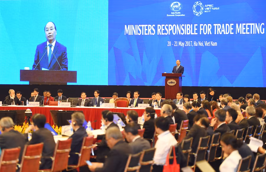 Thủ tướng Nguyễn Xuân Phúc phát biểu khai mạc Hội nghị Bộ trưởng Thương mại APEC lần thứ 23. Ảnh: VGP/Quang Hiếu