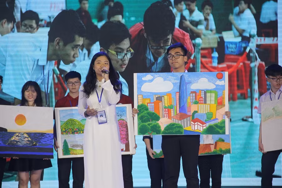 Học sinh đại diện cho từng tỉnh, thành giới thiệu tại lễ khai mạc Học sinh đại diện cho từng tỉnh, thành giới thiệu tại lễ khai mạc