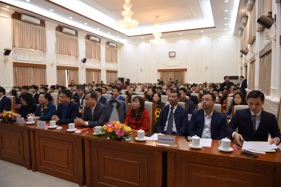 Các đại biểu tham dự buổi lễ. Ảnh: Thế Đại Các đại biểu tham dự buổi lễ. Ảnh: Thế Đại