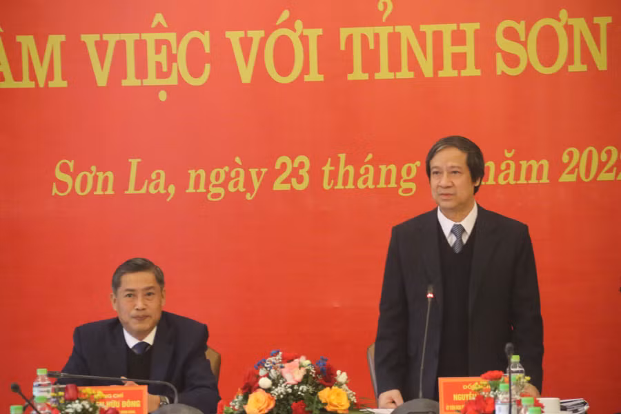 Bộ trưởng Nguyễn Kim Sơn phát biểu tại buổi làm việc.